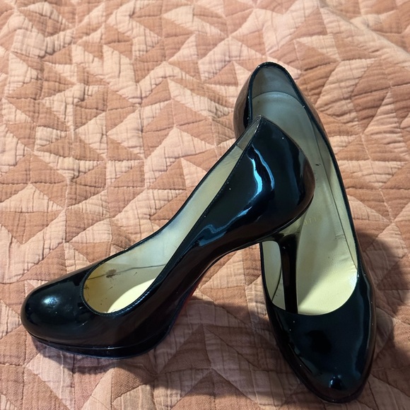 Authentic size 37 4in heel - Picture 2 of 8